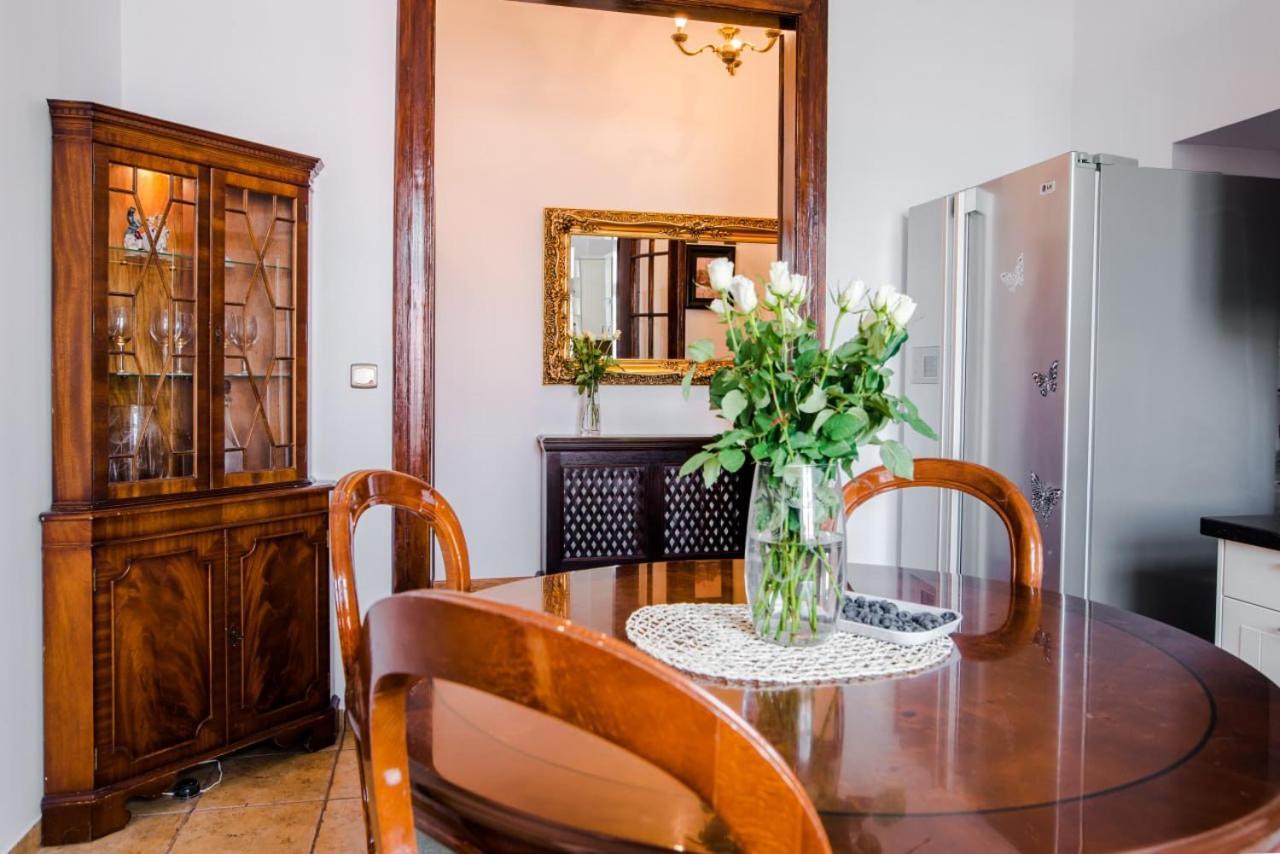 Halby Luxury Rooms Chmielna 73B Βαρσοβία Εξωτερικό φωτογραφία